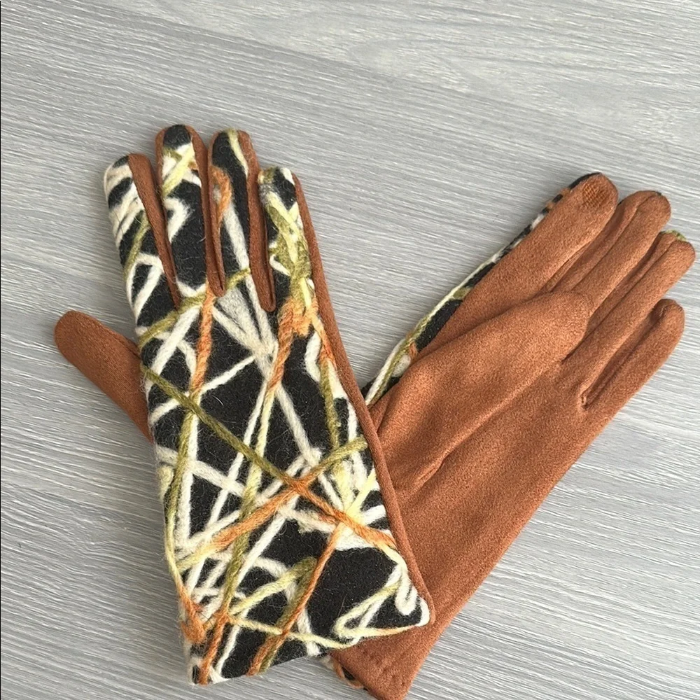 Styliné Geometric Pattern Brown and Black Buttery Gloves